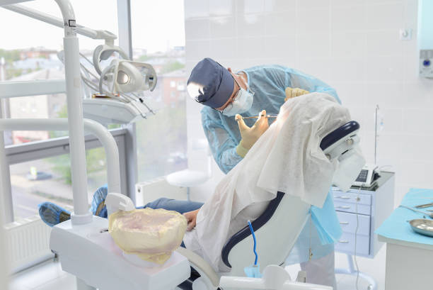 Best Root Canal Emergency Dentist  in Las Palmas Ii, TX